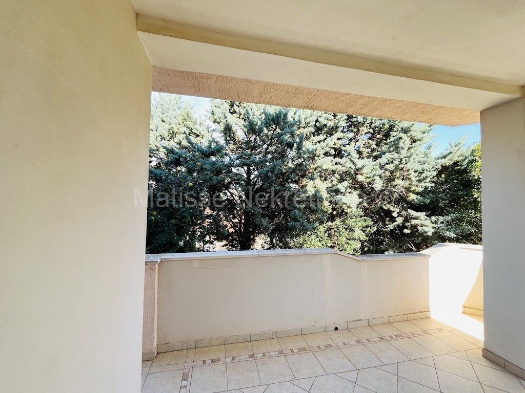 Ližnjan - Bellissimo appartamento con terrazza e giardino, immerso nel verde