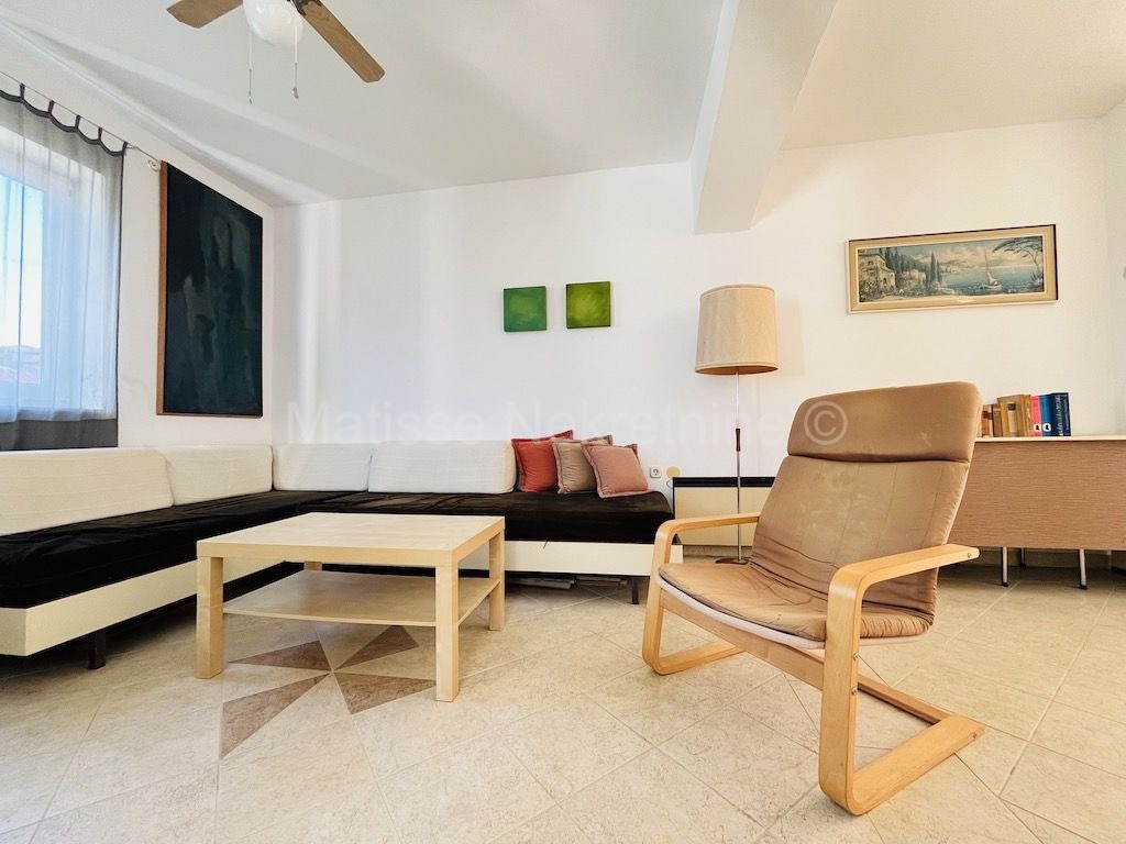 Ližnjan - Bellissimo appartamento con terrazza e giardino, immerso nel verde