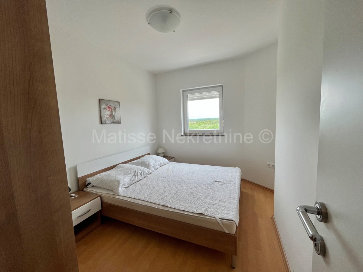 Peroj - Appartamento arredato con spaziosa mansarda