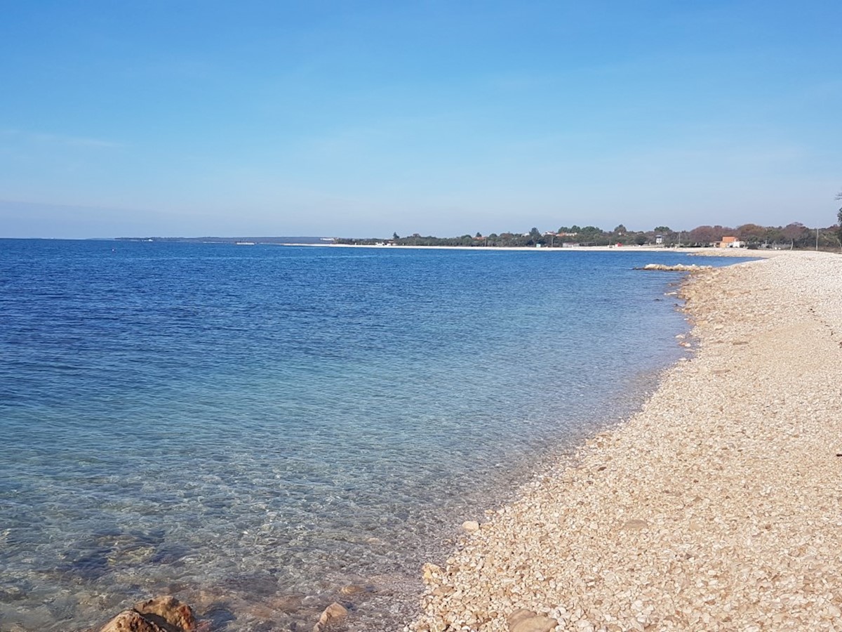 Peroj - Appartamento arredato con spaziosa mansarda