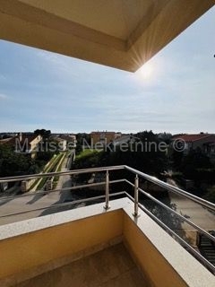 Ližnjan - 3 bedroom apartment with seaview!