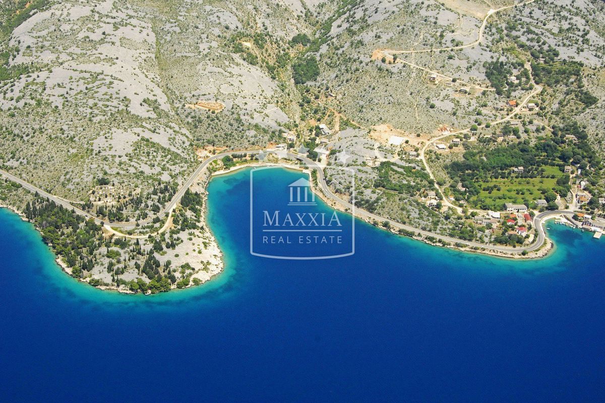 Terreno Tribanj, Starigrad, 1.118m2