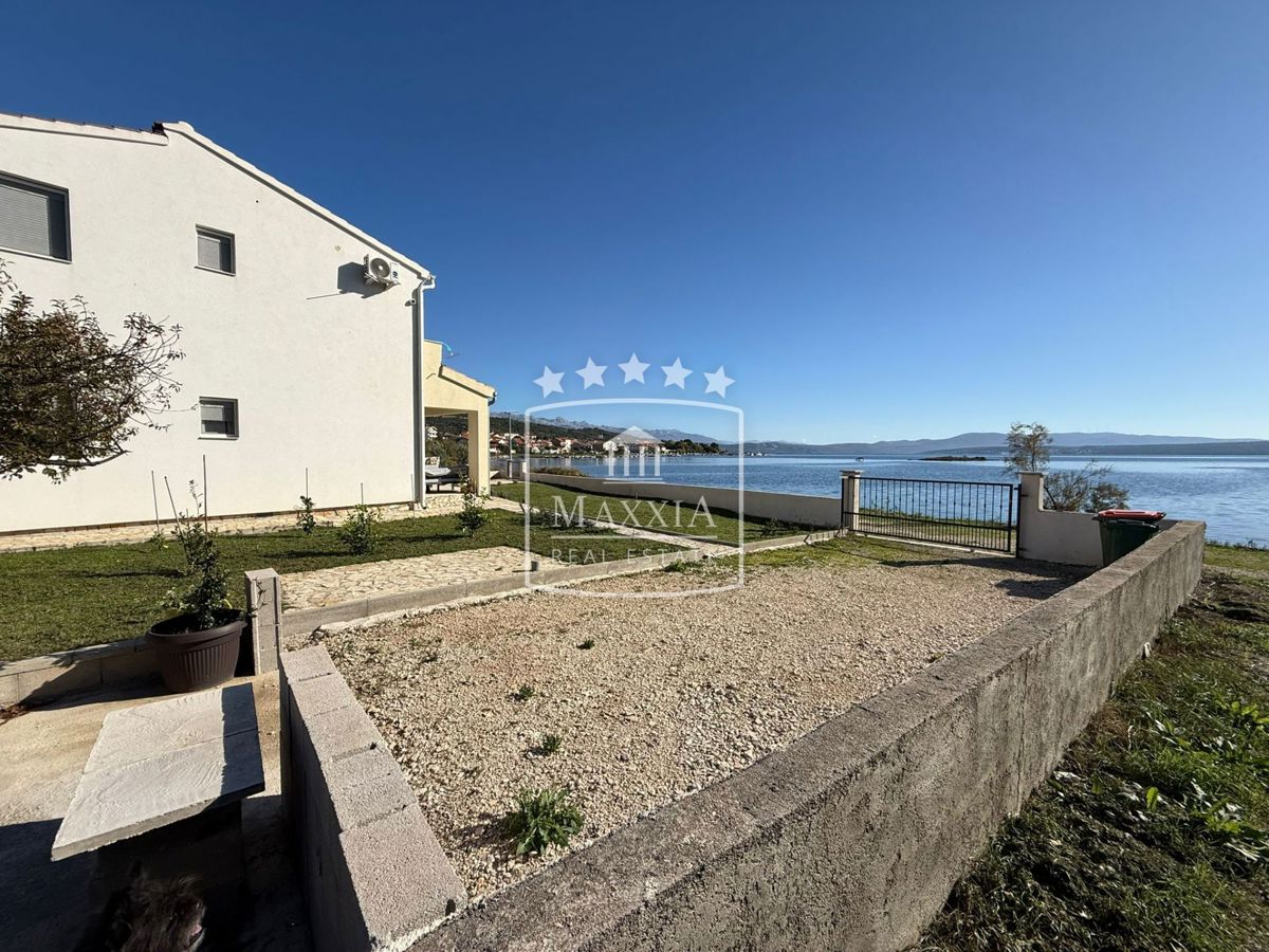 Casa Posedarje, 192m2