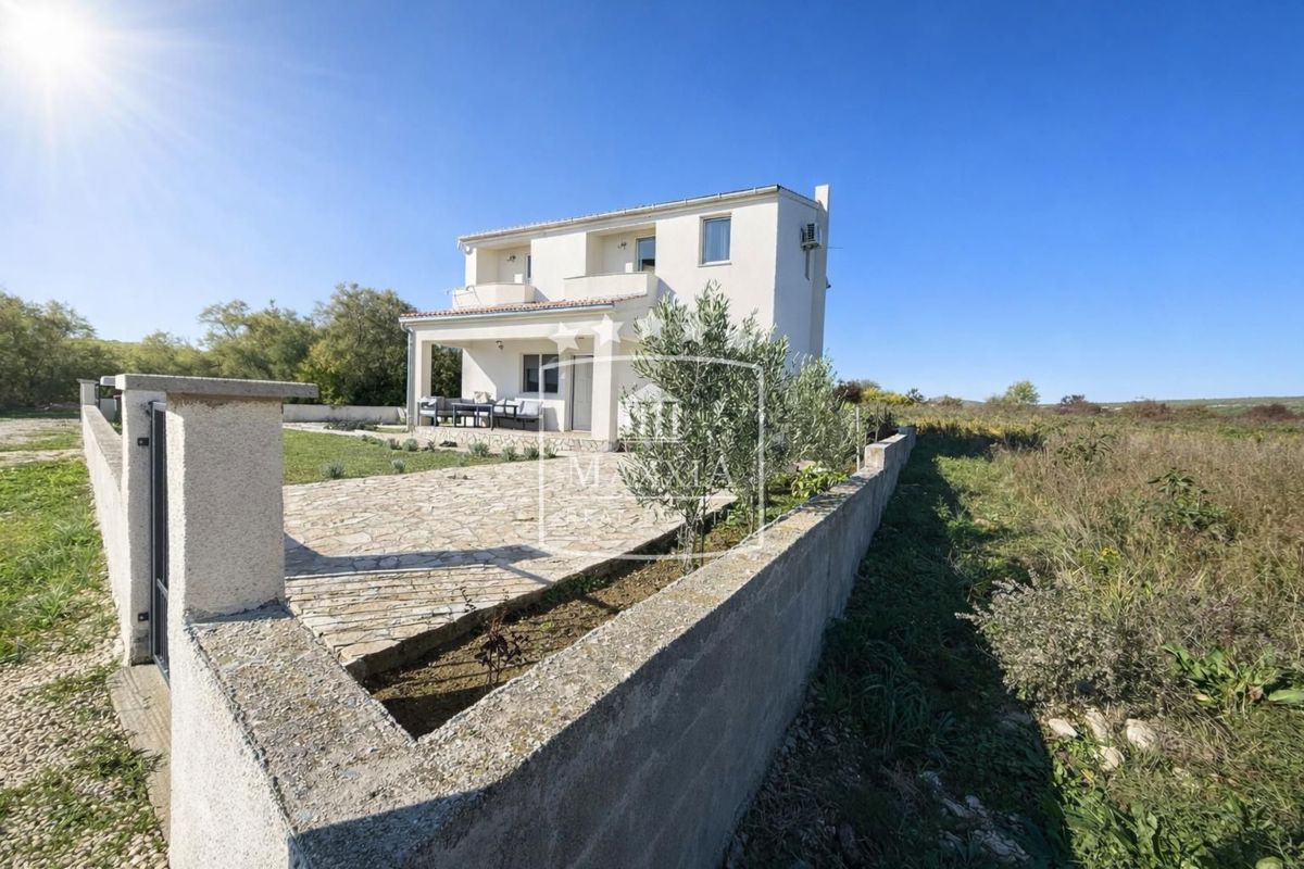 Casa Posedarje, 192m2