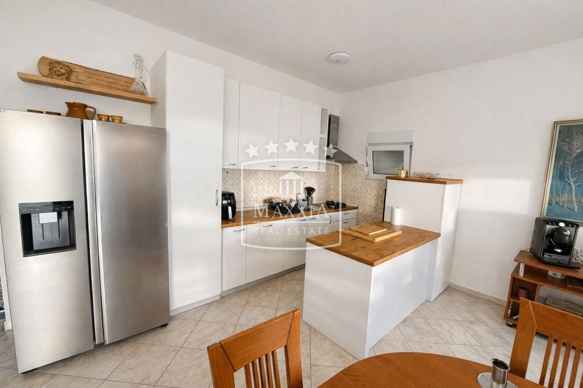 Casa Posedarje, 192m2