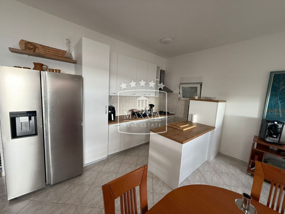 Casa Posedarje, 192m2