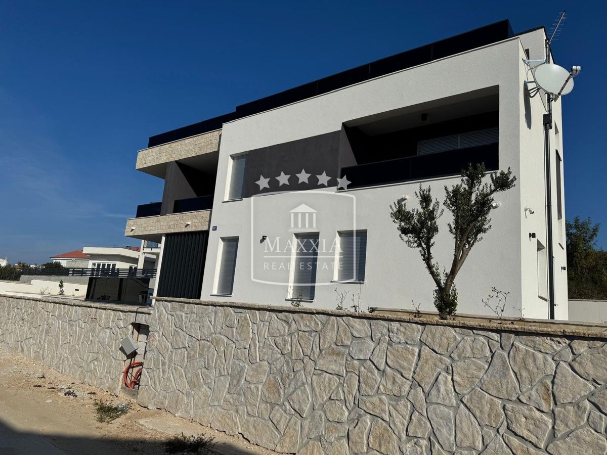 Casa Rtina, Ražanac, 191,70m2