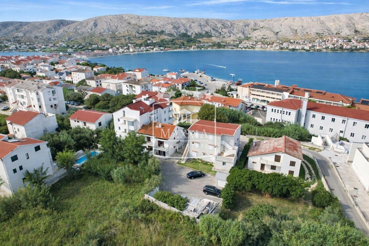 Albergo Pag, 1.200m2