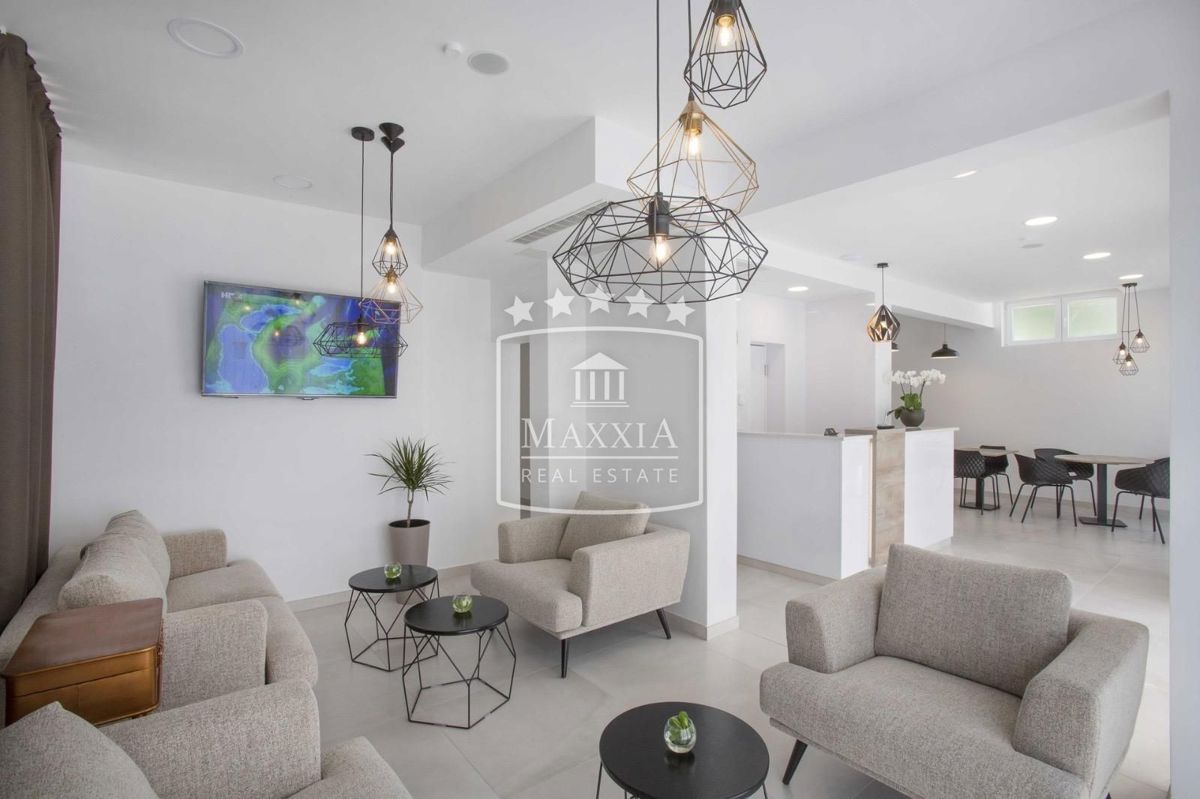 Albergo Pag, 1.200m2