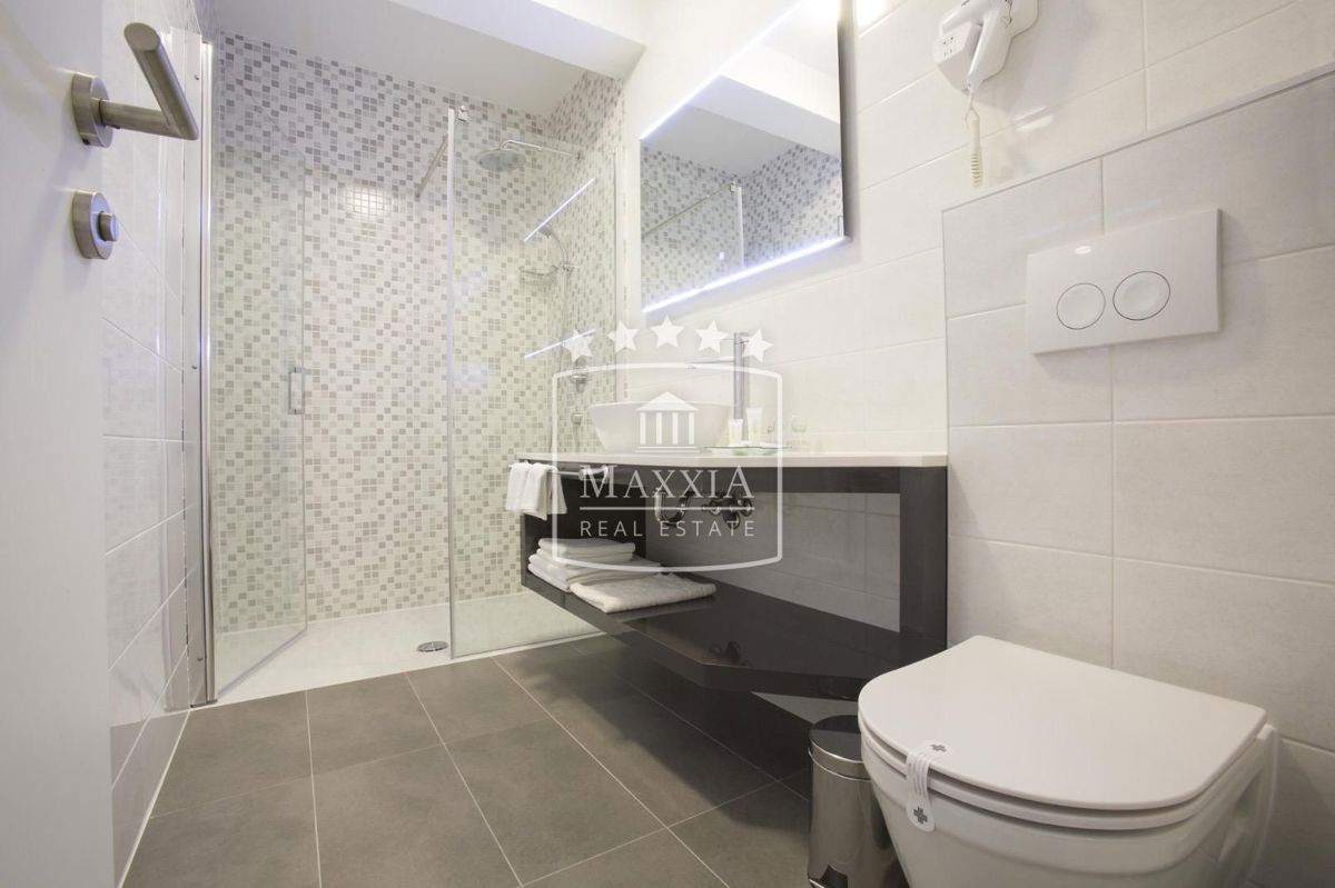 Albergo Pag, 1.200m2