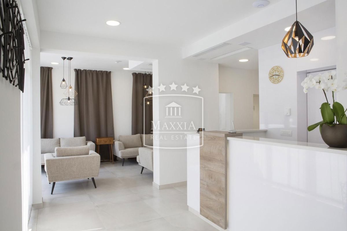 Albergo Pag, 1.200m2