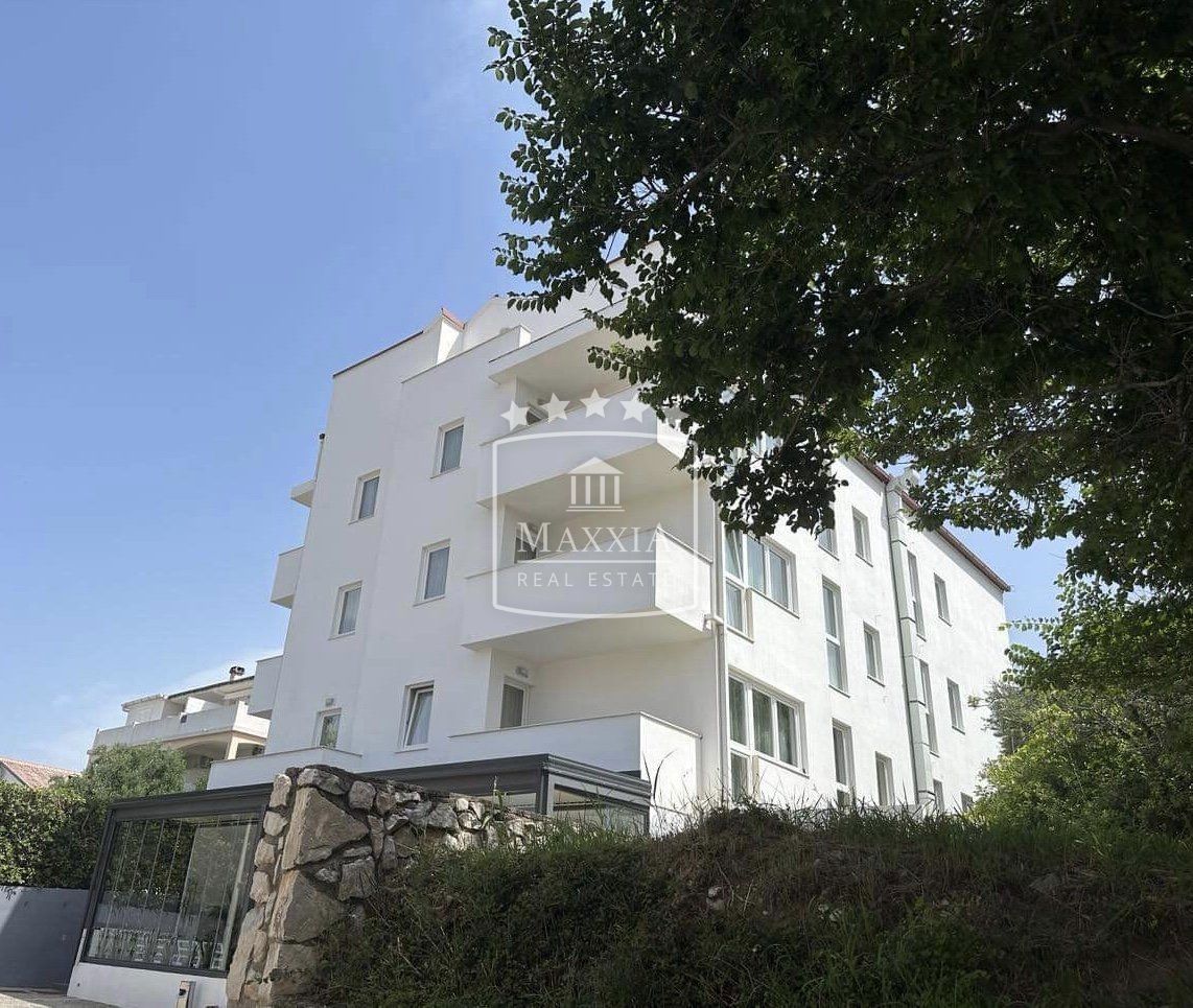 Albergo Pag, 1.200m2