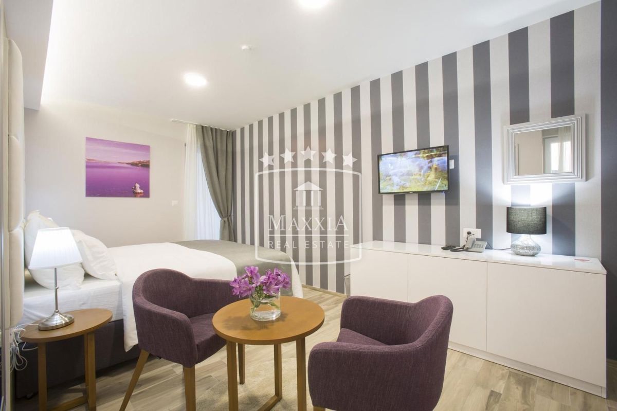 Albergo Pag, 1.200m2