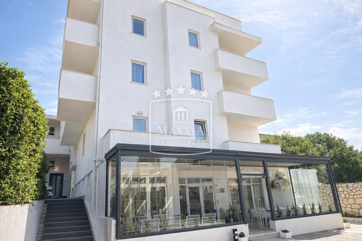 Albergo Pag, 1.200m2