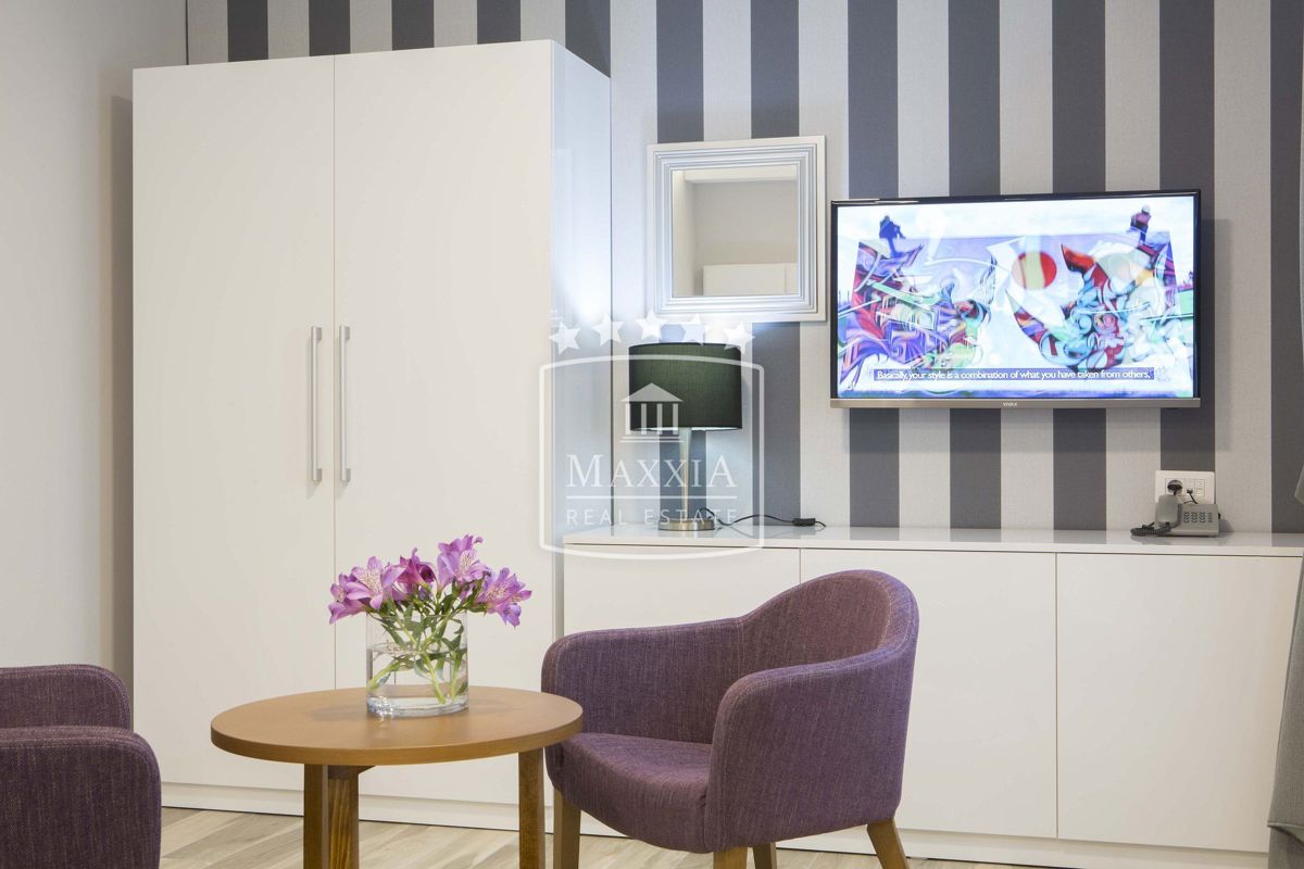 Albergo Pag, 1.200m2