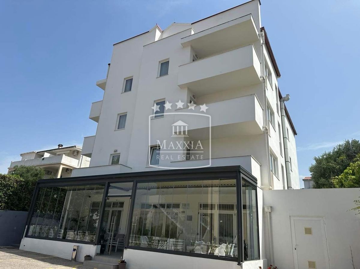 Albergo Pag, 1.200m2