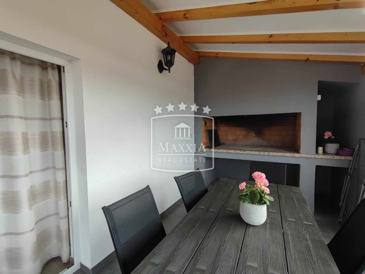 Casa Maslenica, Jasenice, 82m2