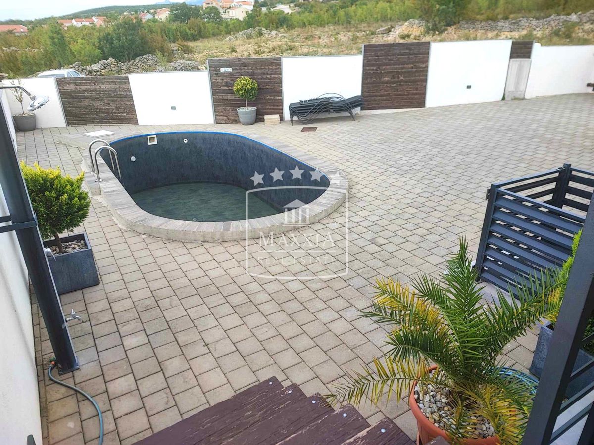 Casa Maslenica, Jasenice, 82m2