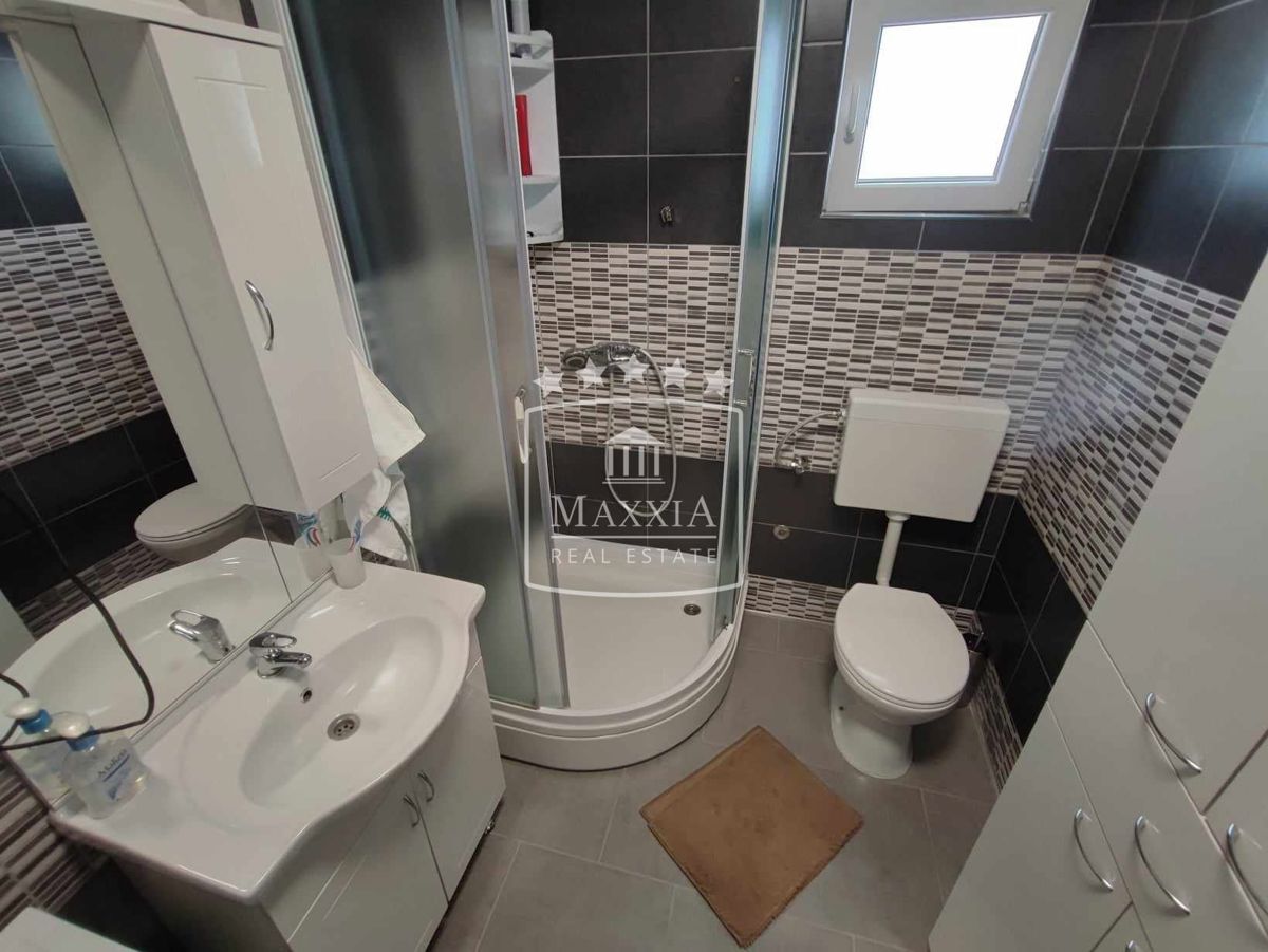 Casa Maslenica, Jasenice, 82m2