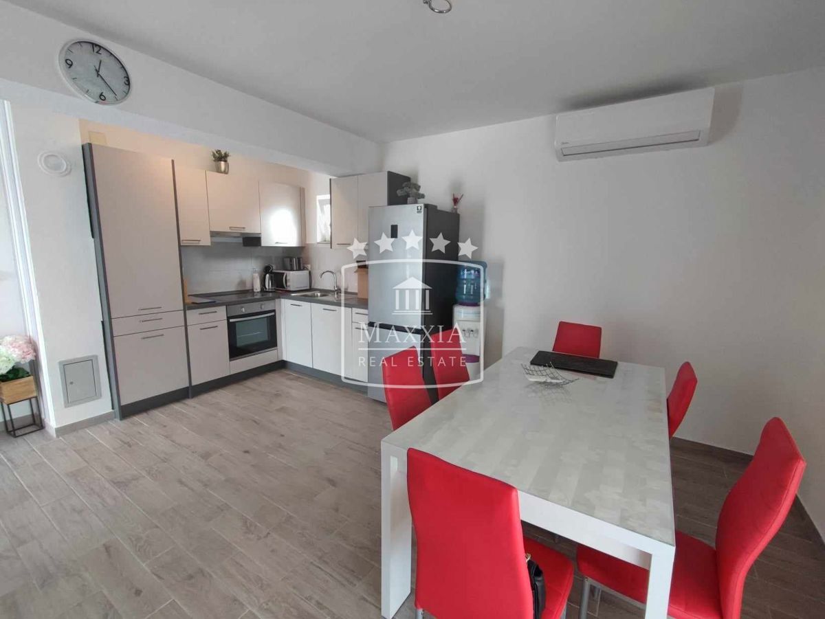 Casa Maslenica, Jasenice, 82m2