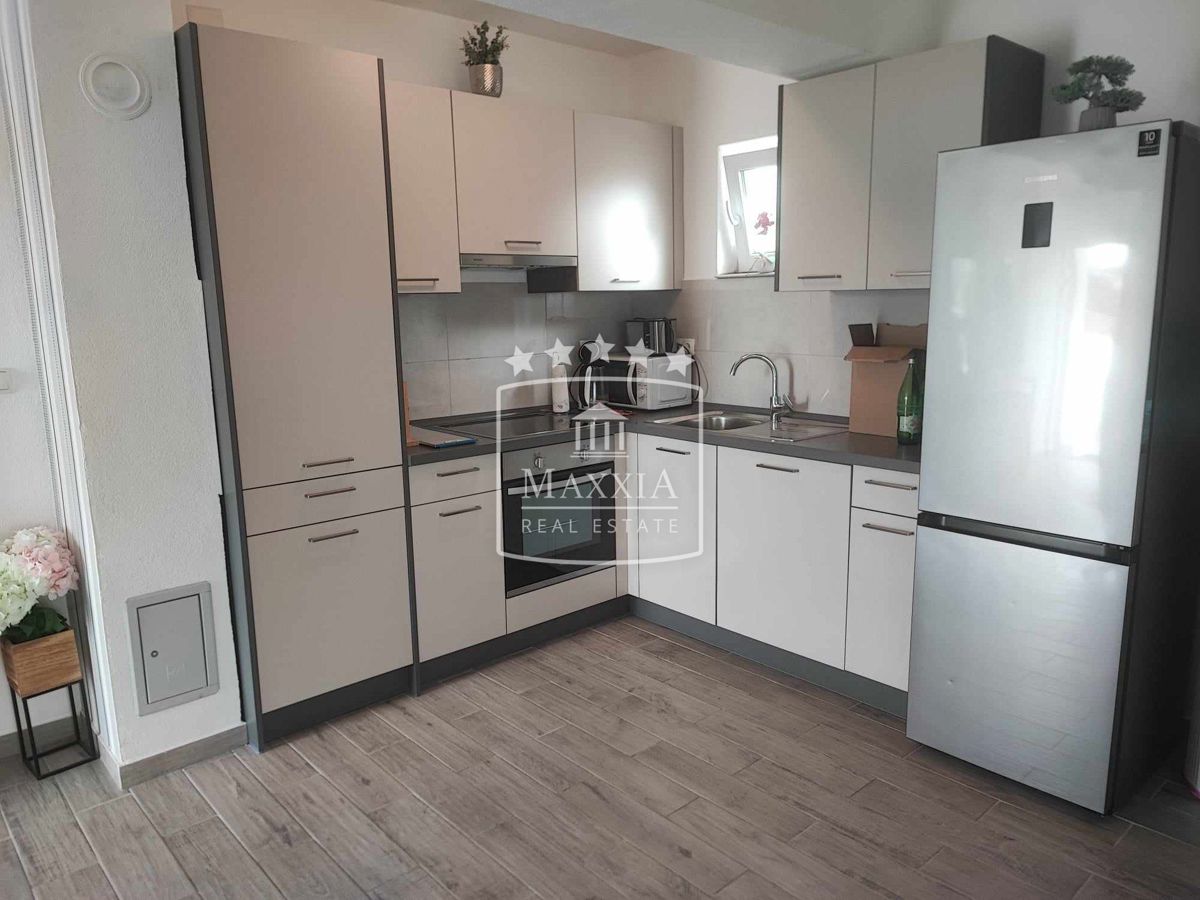 Casa Maslenica, Jasenice, 82m2