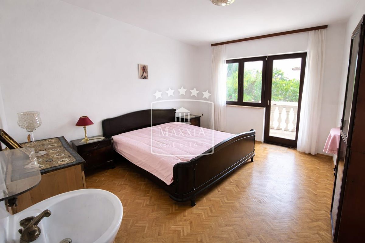 Casa Seline, Starigrad, 445,80m2