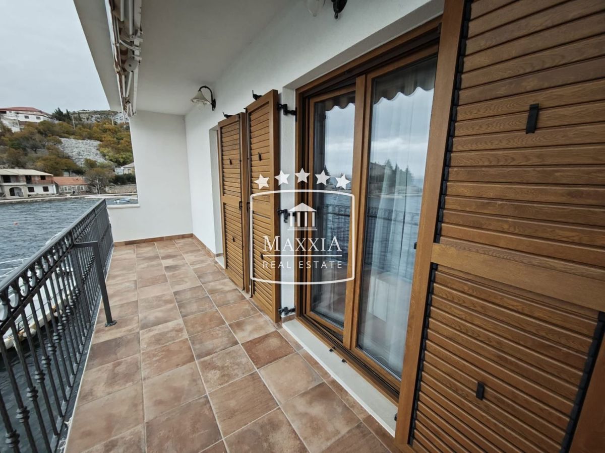 Casa Tribanj, Starigrad, 136m2