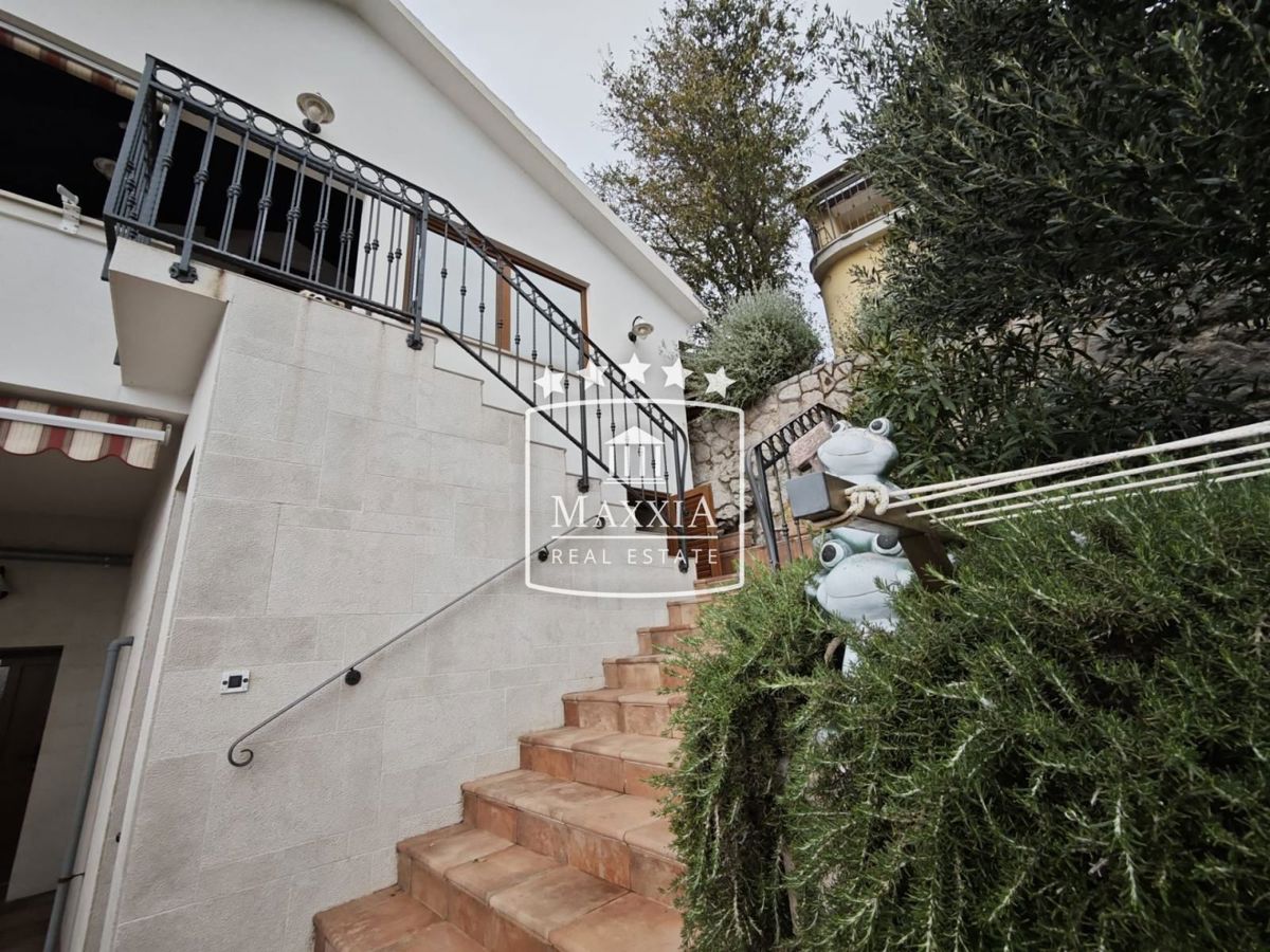 Casa Tribanj, Starigrad, 136m2