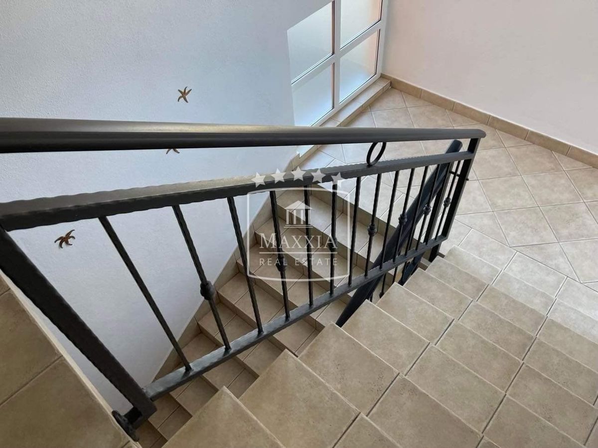 Casa Maslenica, Jasenice, 398,75m2