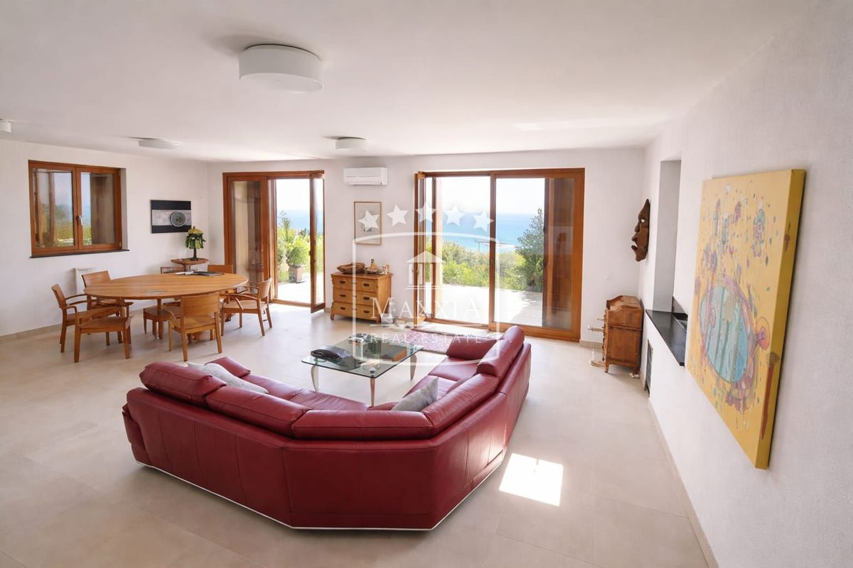 Casa Poljana, Preko, 363,87m2