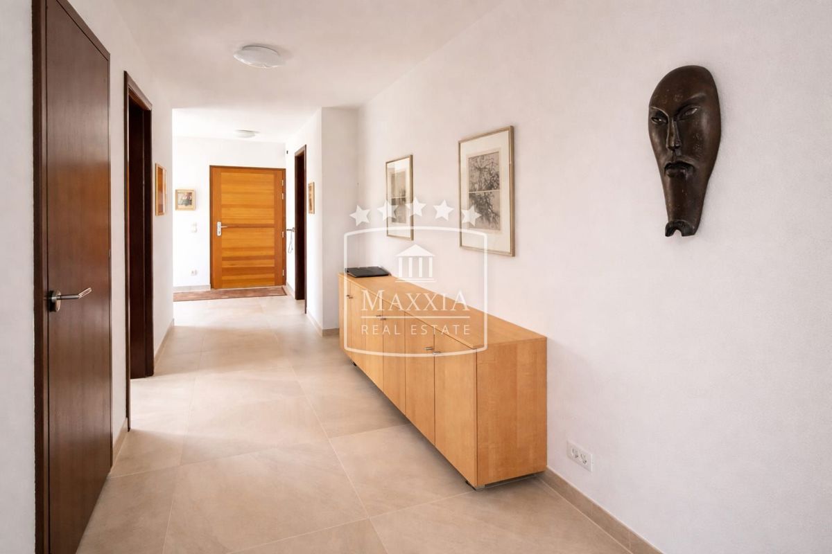 Casa Poljana, Preko, 363,87m2