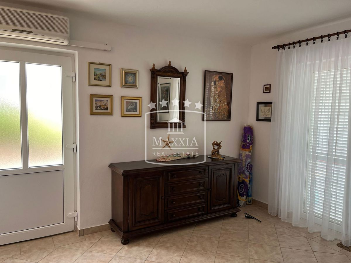 Casa Tribanj, Starigrad, 83m2