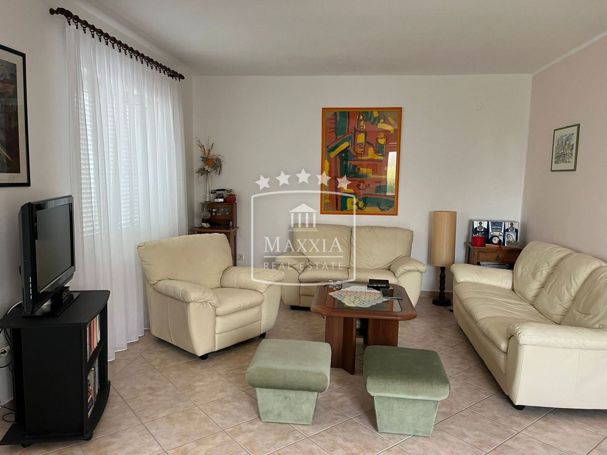 Casa Tribanj, Starigrad, 83m2