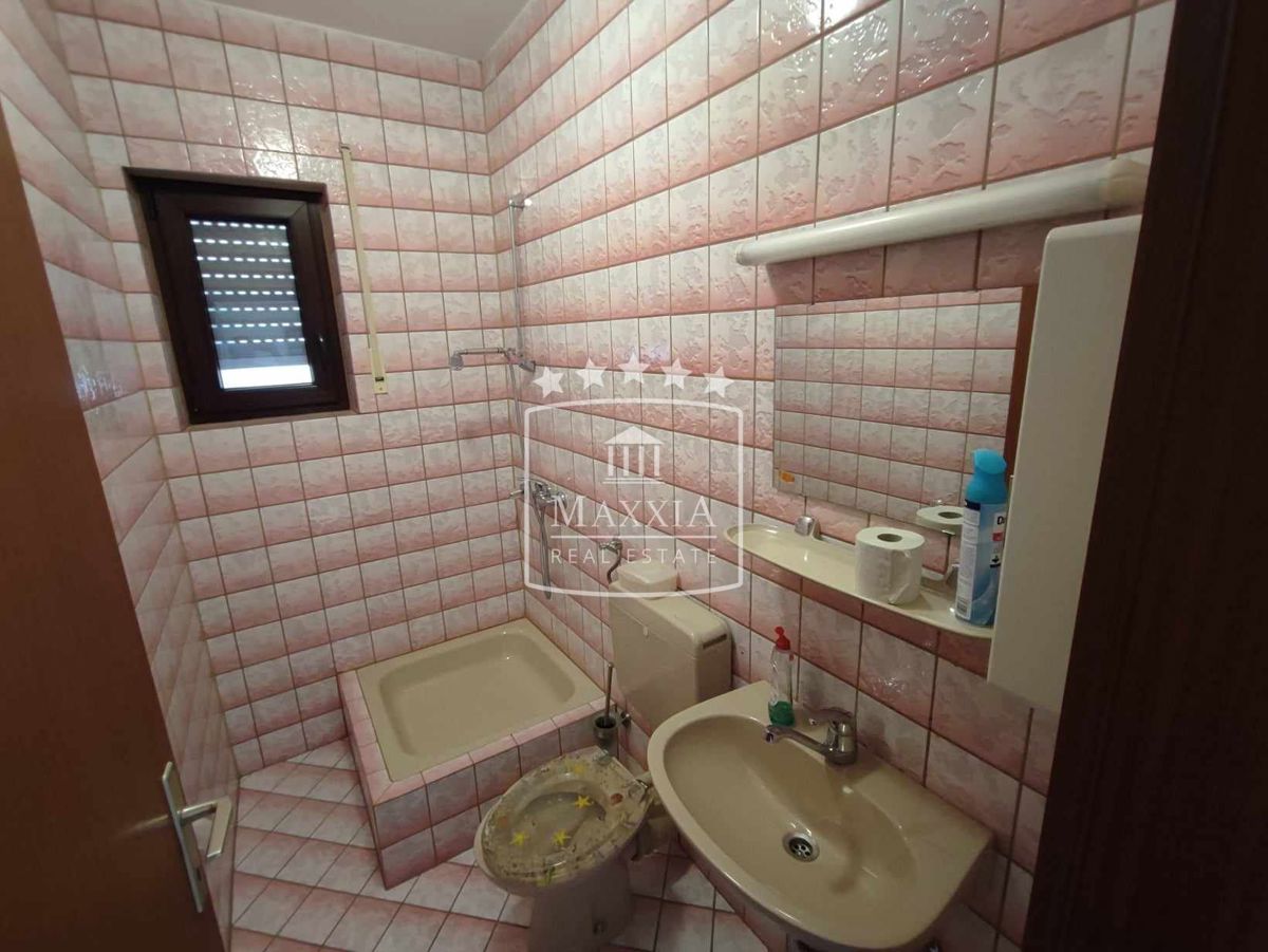 Casa Starigrad, 445,80m2