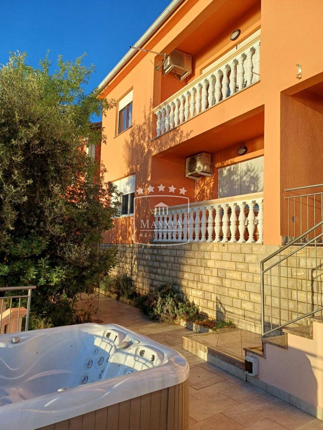 Casa Lukovo Šugarje, Karlobag, 155,50m2