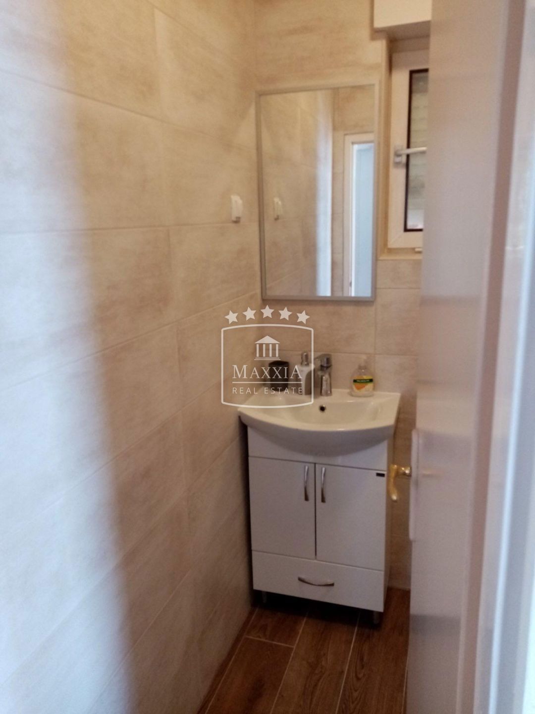 Casa Lukovo Šugarje, Karlobag, 155,50m2