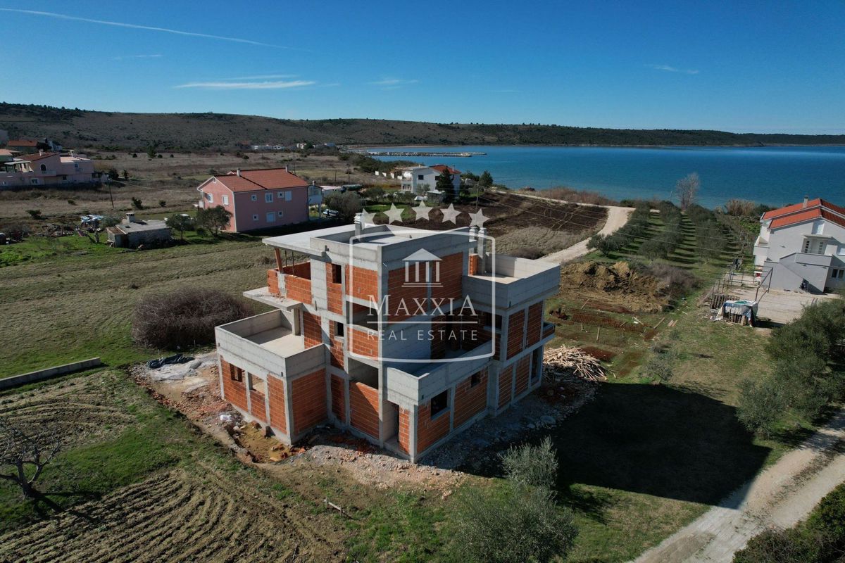 Casa Ljubač, Ražanac, 300m2