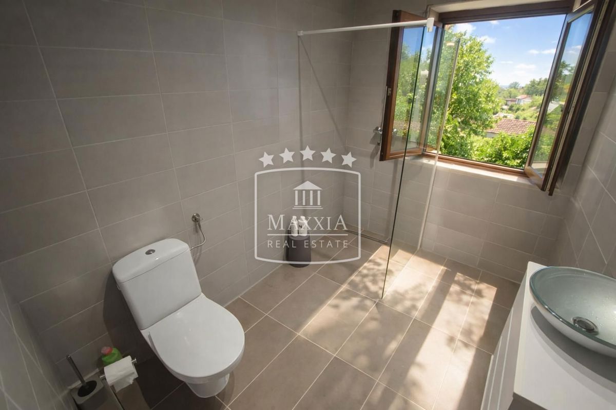 Casa Tribanj, Starigrad, 112m2