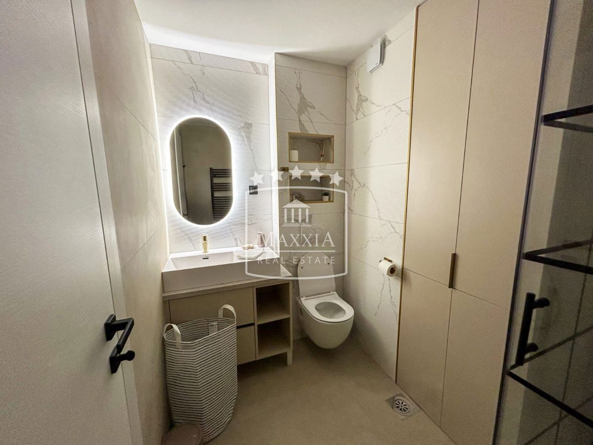 Appartamento Branimirova Obala, Zadar, 72m2