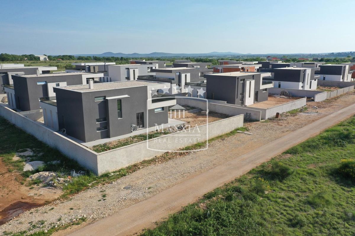 Casa Zemunik Gornji, Zemunik Donji, 250m2