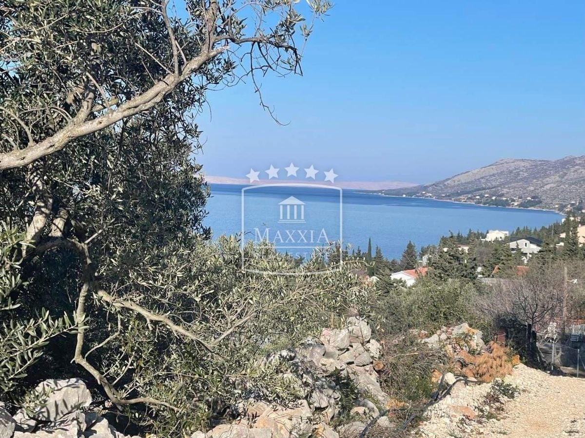 Terreno Starigrad, 650m2