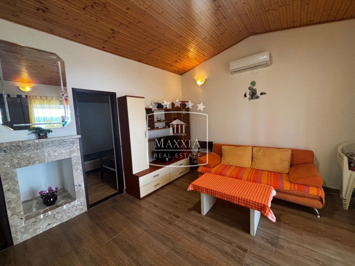 Casa Maslenica, Jasenice, 90m2