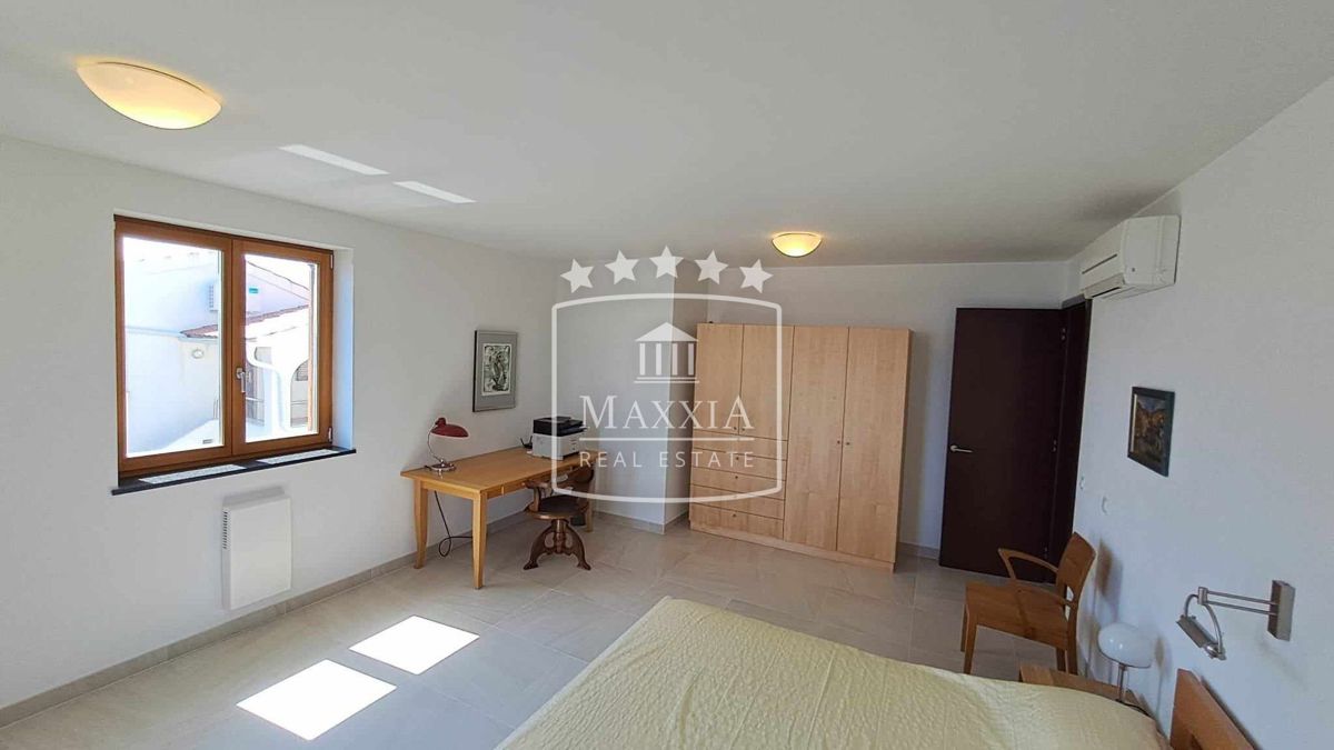 Casa Poljana, Preko, 363,87m2