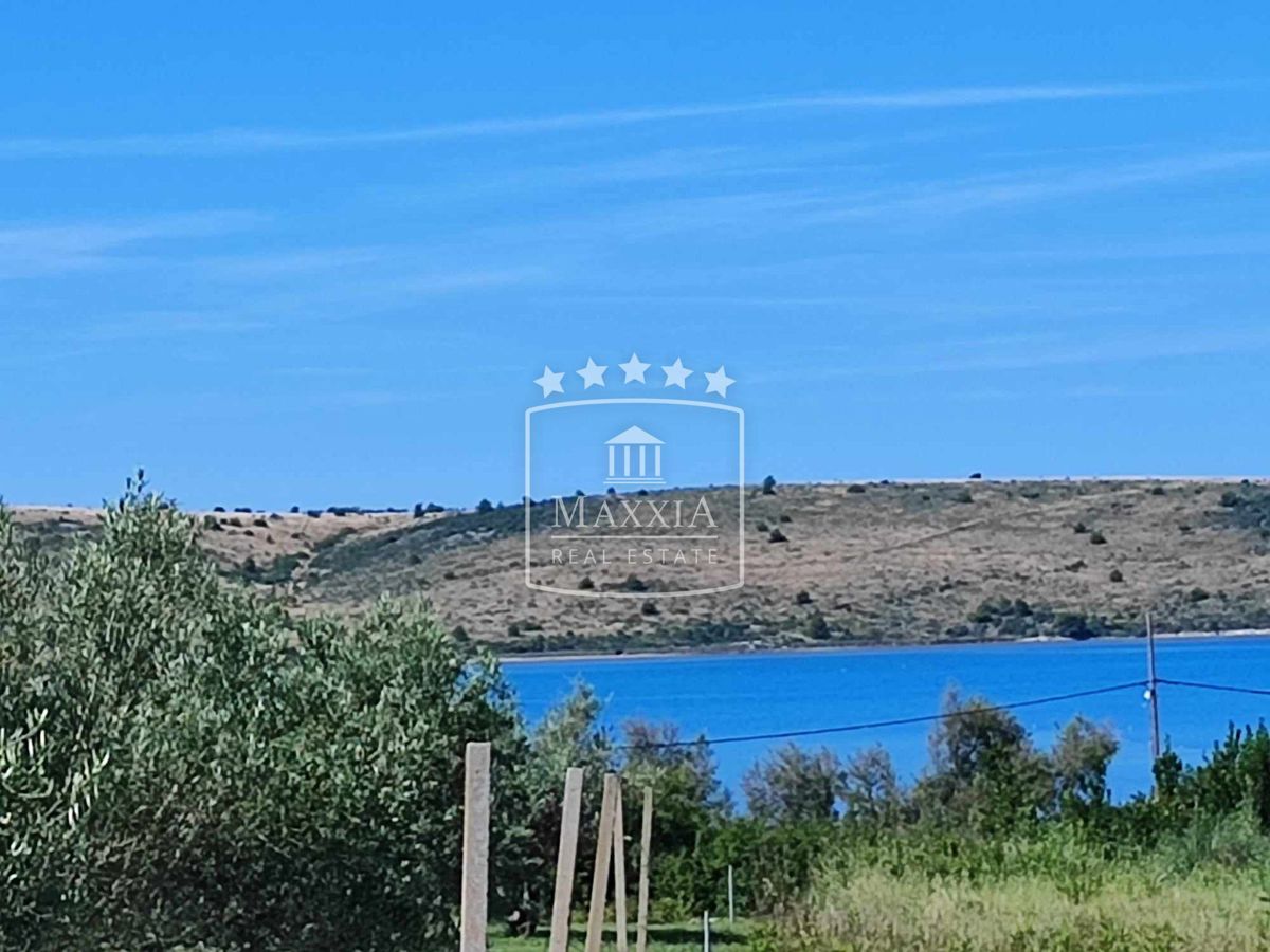 Terreno Ljubač, Ražanac, 1.983m2