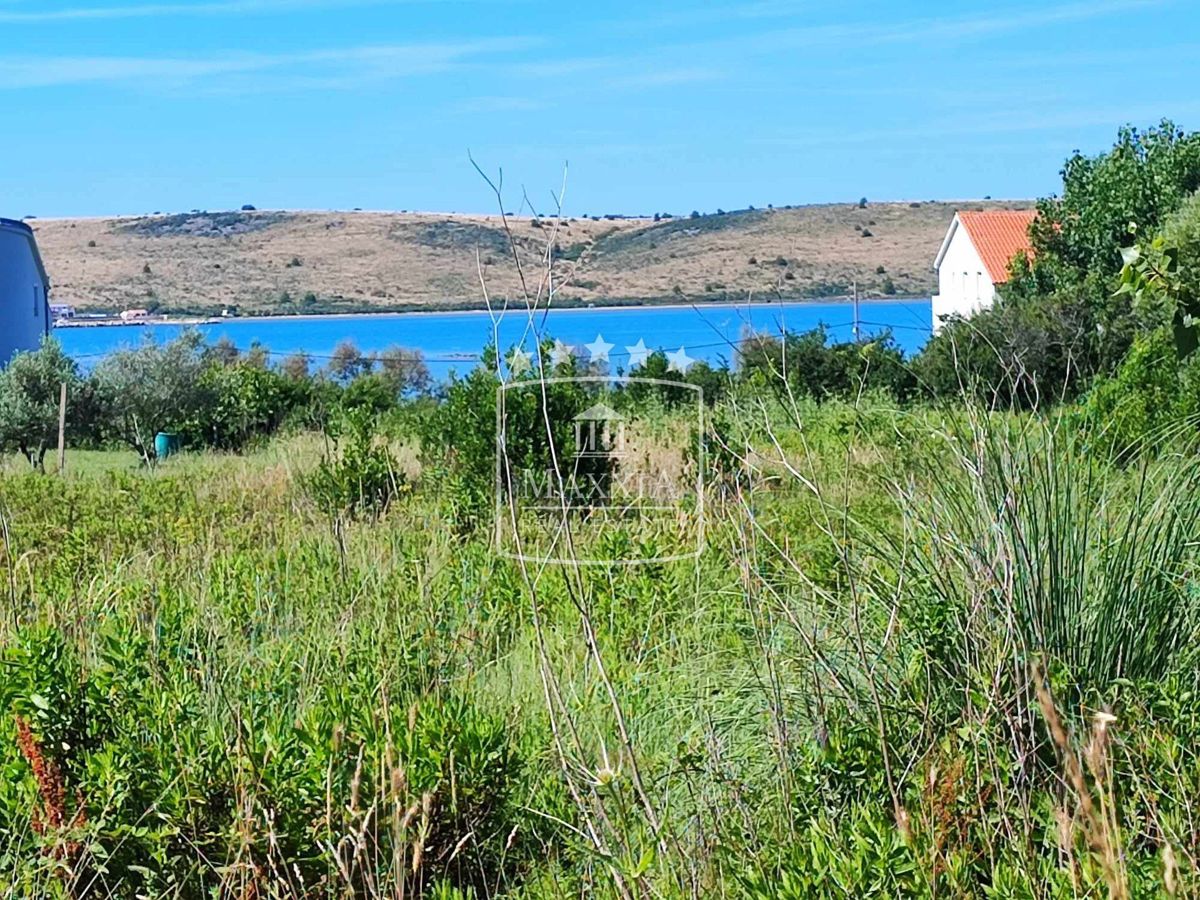 Terreno Ljubač, Ražanac, 1.983m2