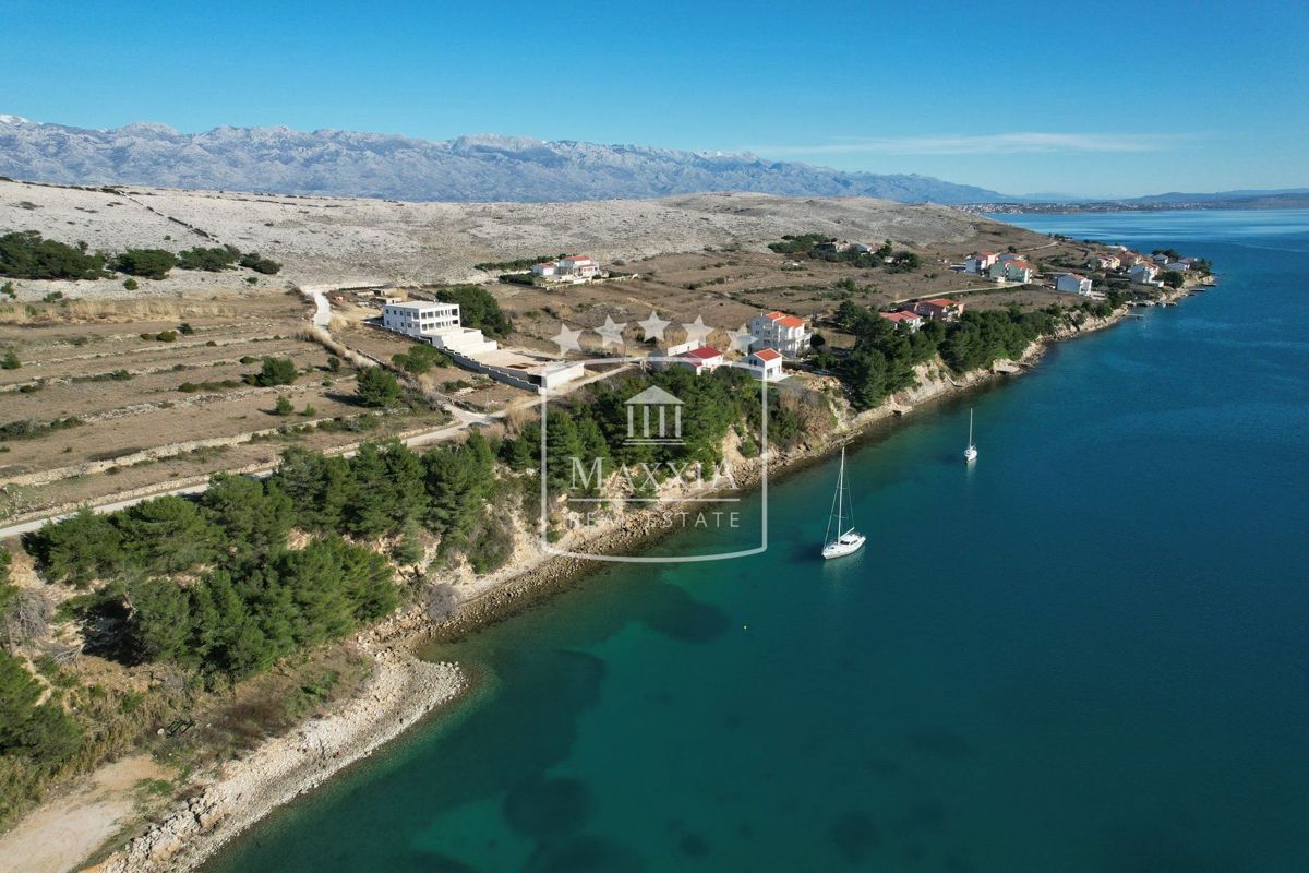 Terreno Vlašići, Pag, 1.350m2