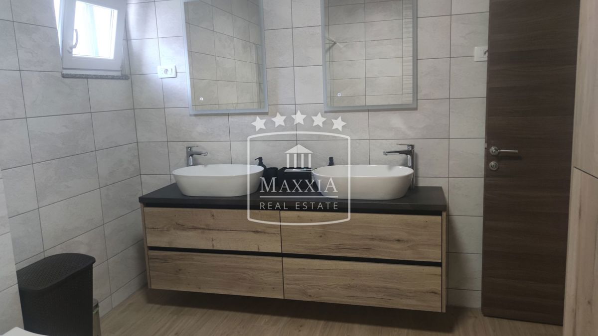 Casa Seline, Starigrad, 335m2