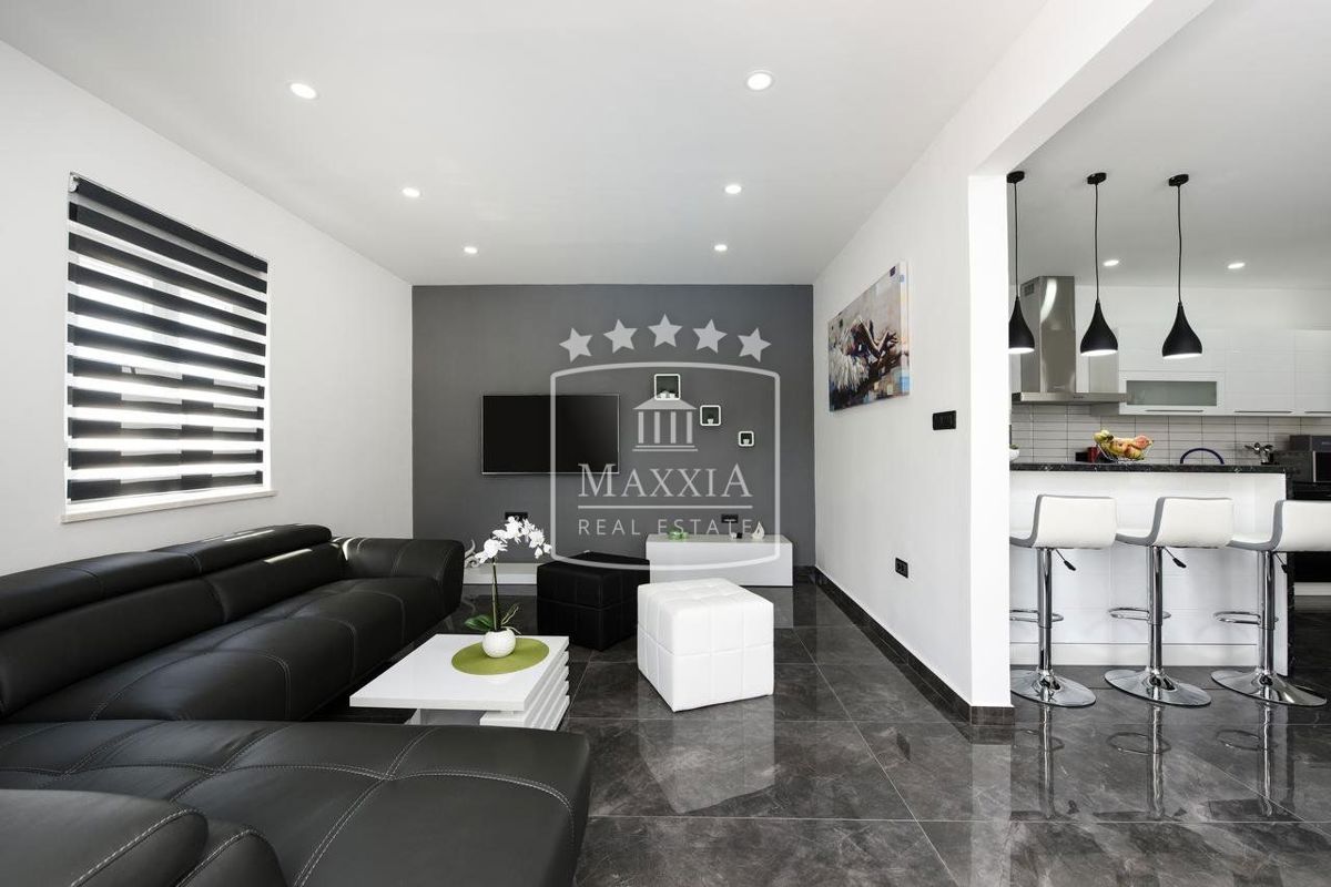 Casa Crno, Zadar, 176m2