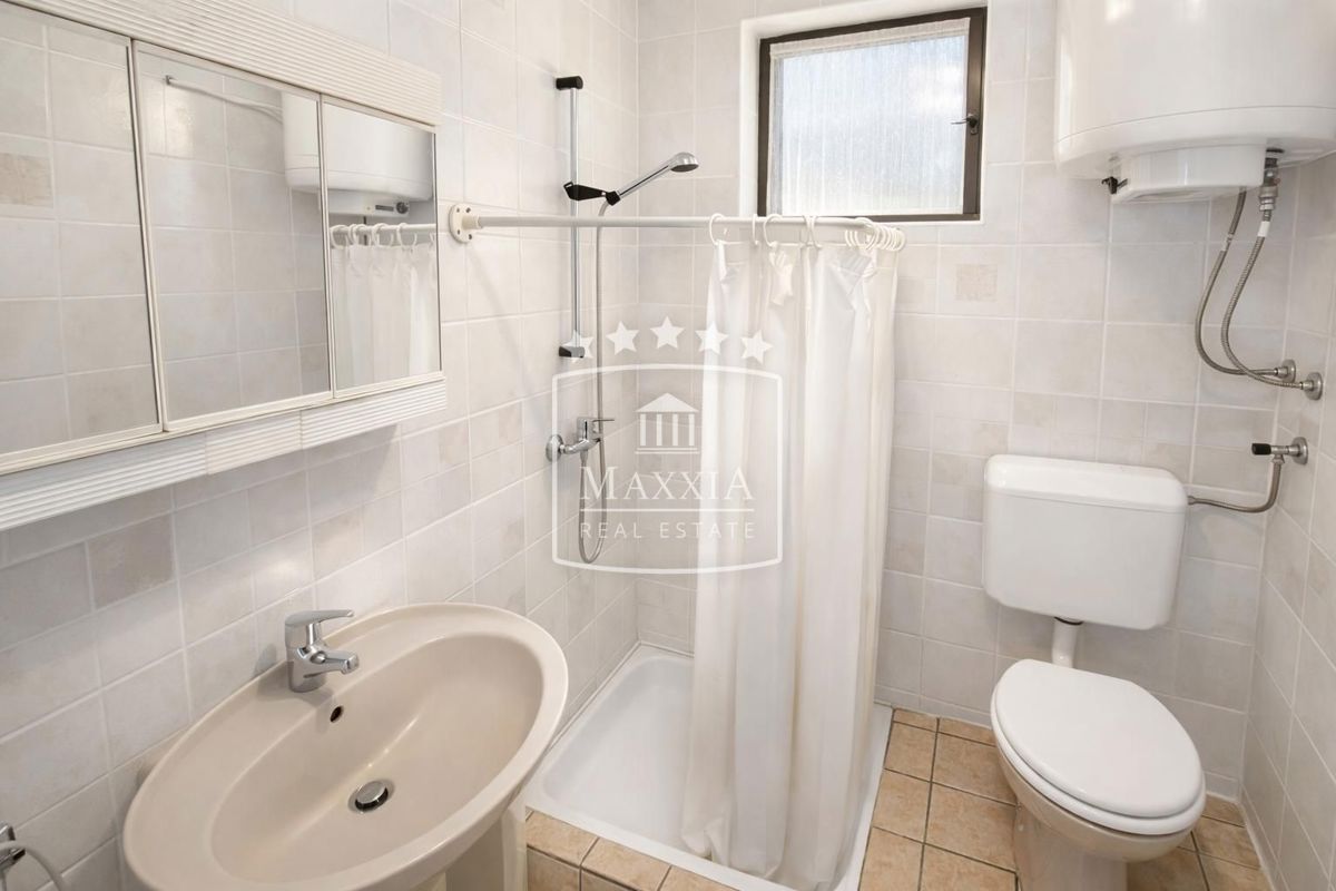 Casa Tribanj, Starigrad, 177m2