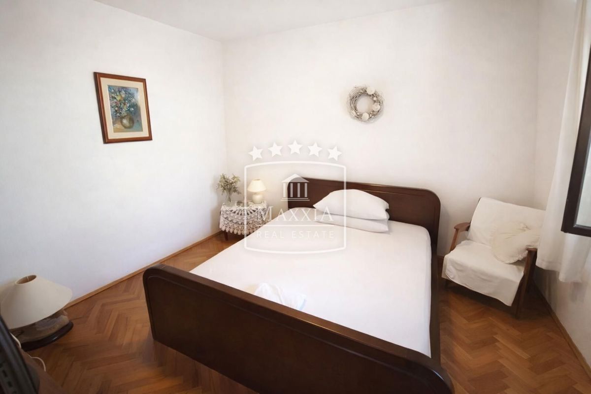 Casa Tribanj, Starigrad, 177m2